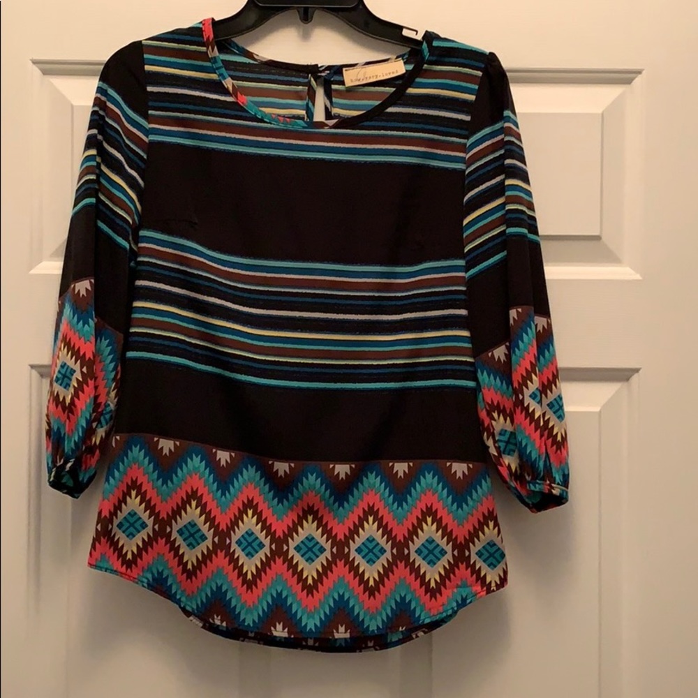 Quarter length sleeve blouse